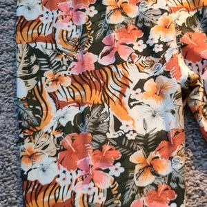 Lularoe one size tiger leggings
